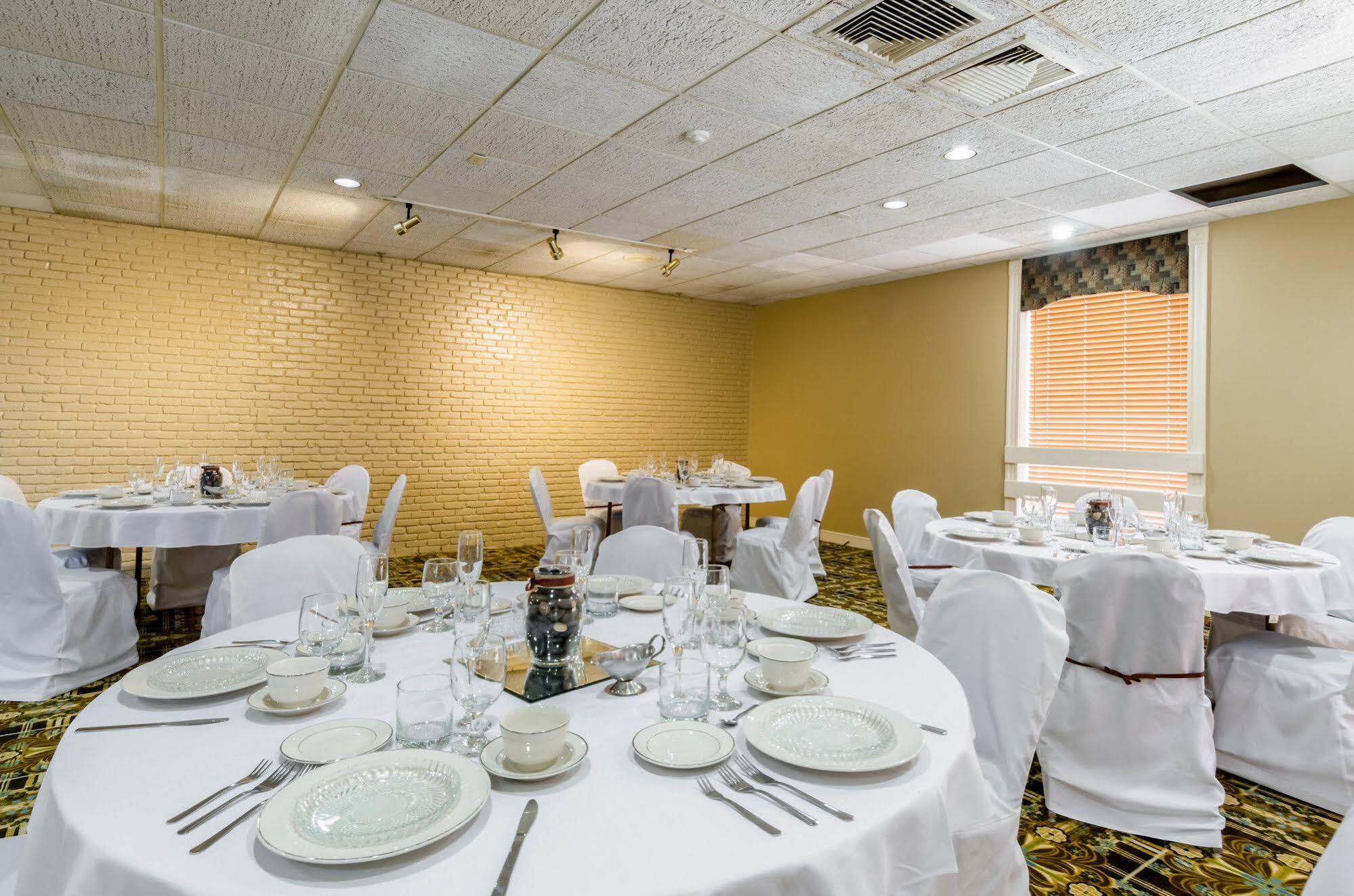 Rodeway Inn Brockton Εξωτερικό φωτογραφία